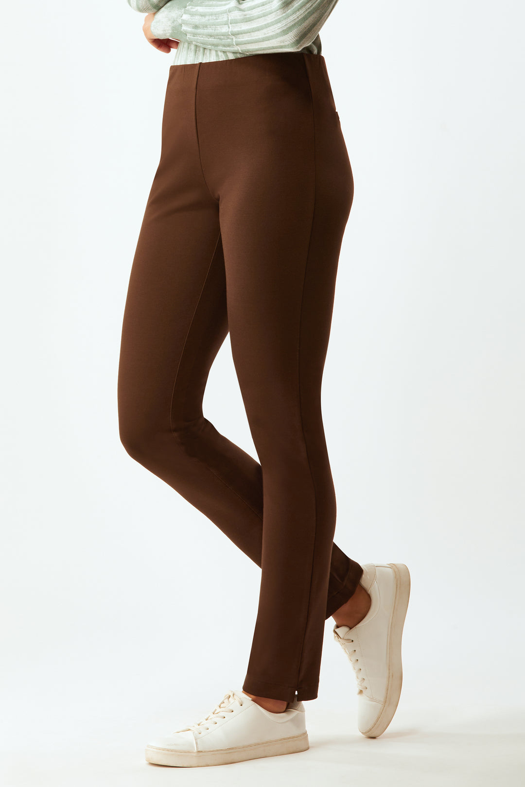 Springfield Classic Pull-On In Park Avenue Stretch - Chocolate